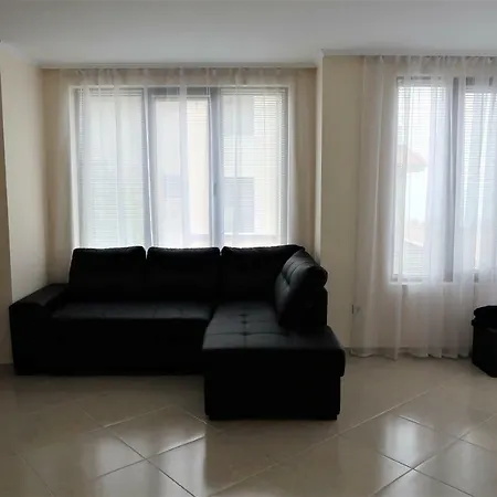 Luxe 3-room Sea View Apartment